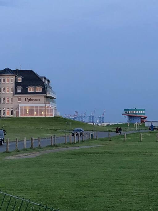 Wohnung "Strandturm" In Wremen Am Deich Экстерьер фото